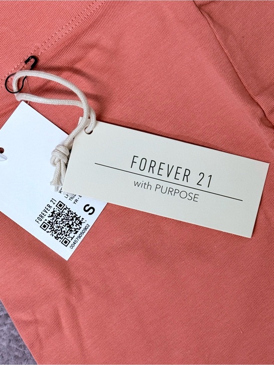Forever 21 Pants - NWT Forever 21 Women's Salmon Pink Leggjng/Bike Shorts
